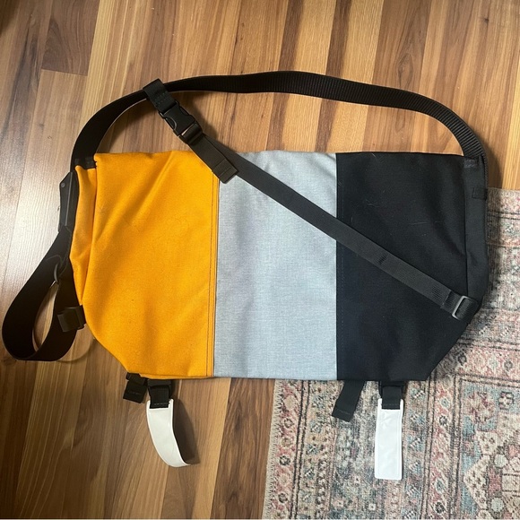 Timbuk2 Motorola Embroidered Black Yellow Gray Colorblock Messenger Bag - Picture 2 of 6